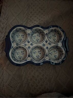 Temptations “Old World Blue” Floral 6-Cup Ceramic Muffin Tray
